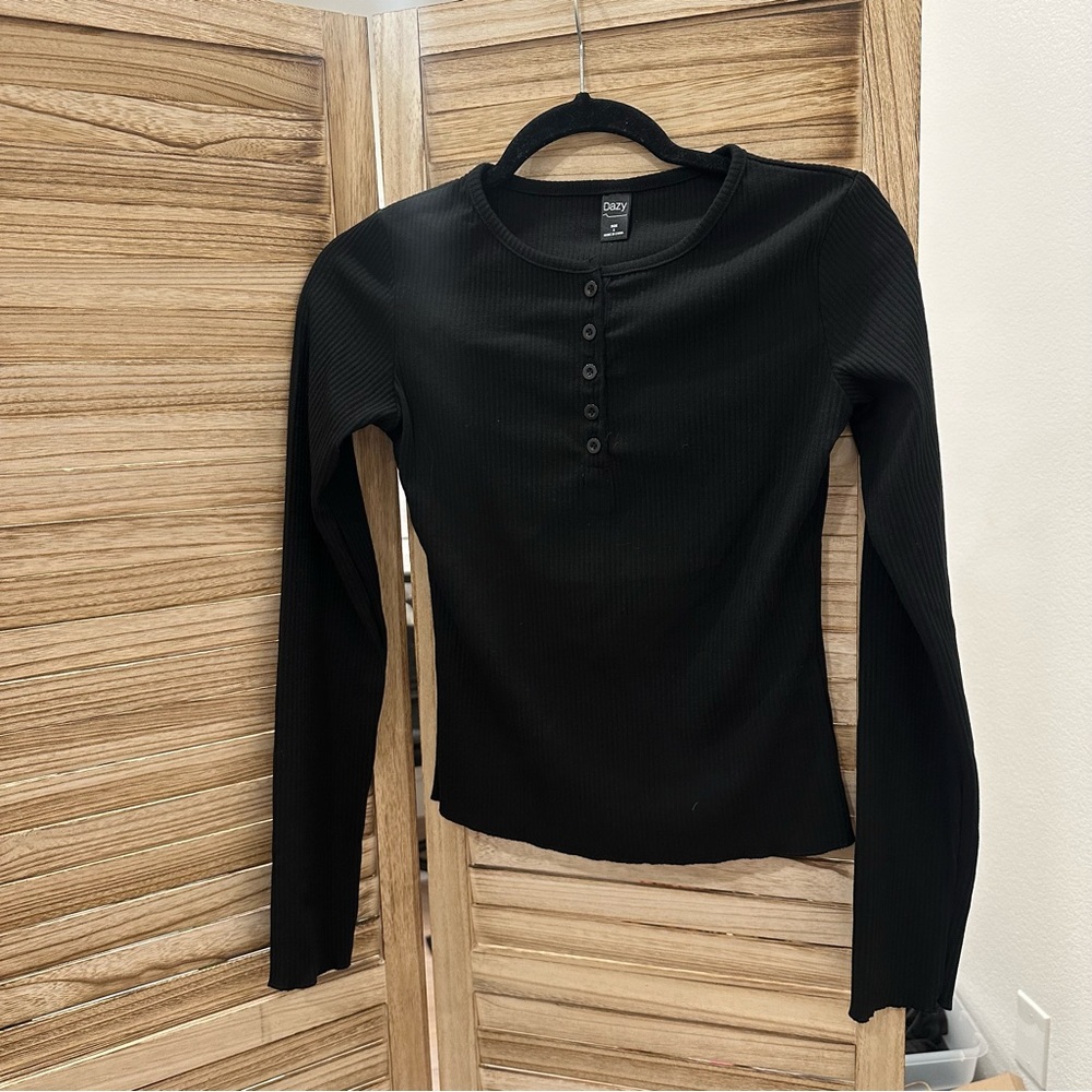black top size small